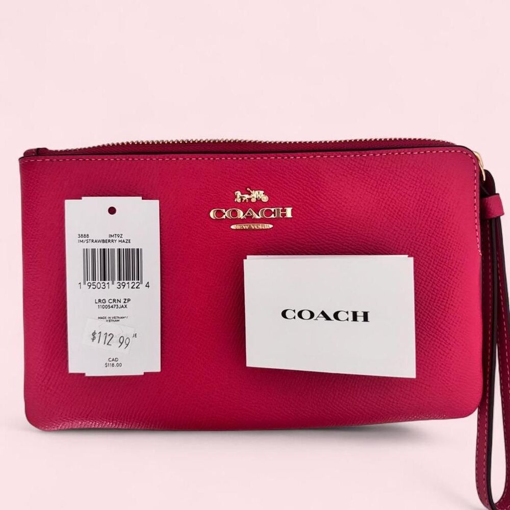 Coach Women's Pink Large Corner Zip Wallet Gold Hardware NWT - Picture 1 of 8